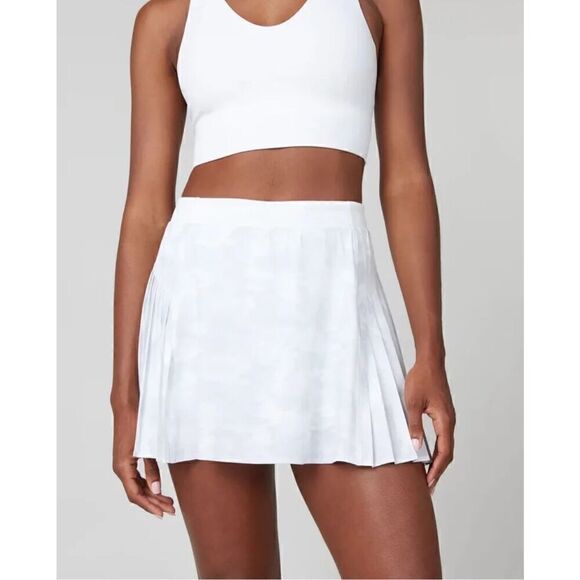 Spanx The Get Moving Pleated Skort White Camo small new - Picture 2 of 13